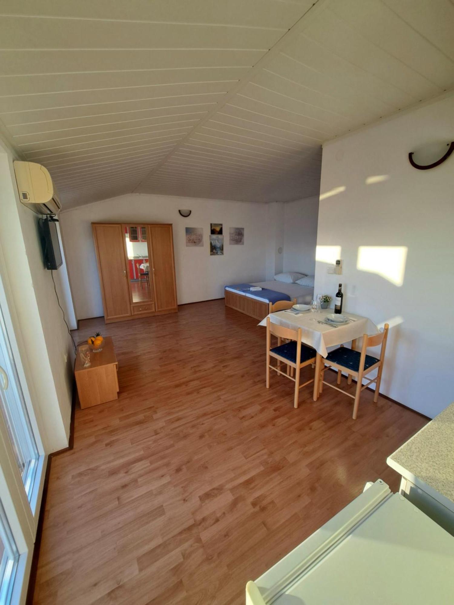 Apartments Maruna Maslenica Extérieur photo